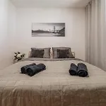 Zwirn City Centre Apt,Free Parking Business&Pleasure